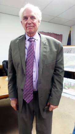 Tell us the worst: Public asks about new housing development proposed for Milford Legend Properties CEO Jim DePetris (Photo by Frances Ruth Harris)