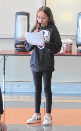 DVES Student Council holds speeches and elections Sofia Bocaletti.