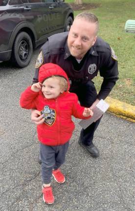 Grateful to police officers for Christmas Day visit (Photo courtesy of Nick Andretta)