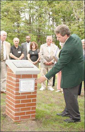 Club dedicates library park Club dedicates library park