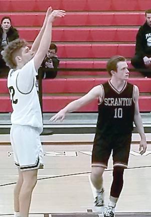 Jackson Melnick shooting a foul shot