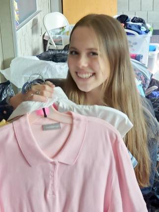 Need clothes? Youth Group invites community to giveaway, with music and ministry Need clothes? Youth Group invites community to giveaway, with music and ministry