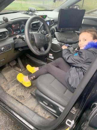 Grateful to police officers for Christmas Day visit (Photo courtesy of Nick Andretta)