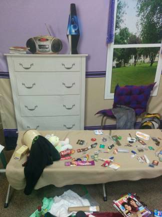County wants parents and teens to get real about drugs Drug prevention experts use mock teen bedrooms like this one help parents spot drugs and paraphernalia (Stock photo)
