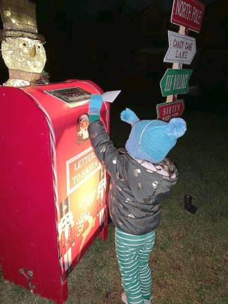 Mailing a letter to Santa (Photo provided by Elaine Galluccio)