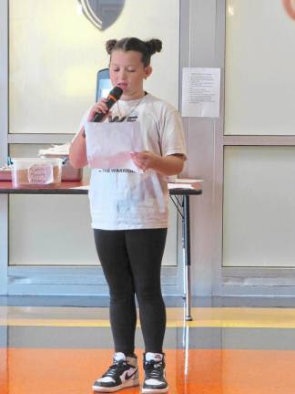 DVES Student Council holds speeches and elections Vayda Kresse.