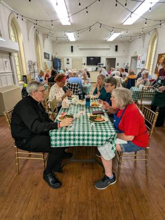 Free community lunch Free community lunch