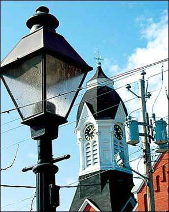 State renews power service plan State renews power service plan