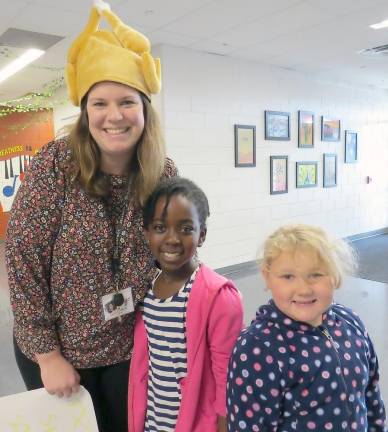 Miss Kondraki, Sekai Jones, Shelby Jacobsen