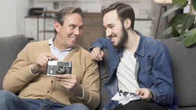 Photographers to focus on family photos