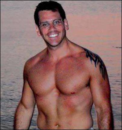 Pike has a hot hubby candidate Pike has a hot hubby candidate