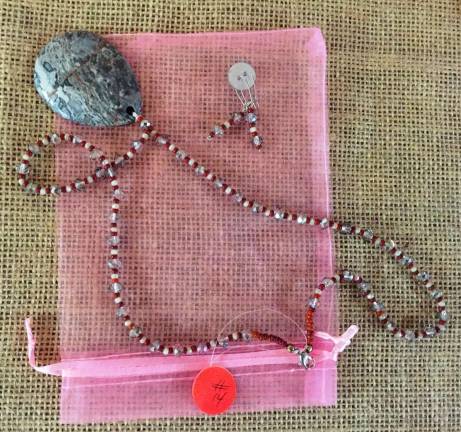 Artists’ Market invites community to holiday reception and sale Handmade jewelry by Stephanie McClure