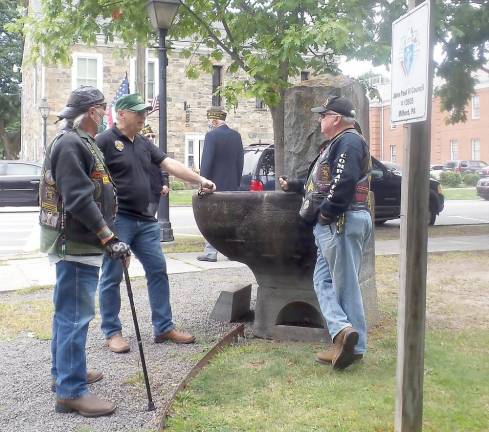 Veterans prior to the ceremony (Photo by Frances Ruth Harris)