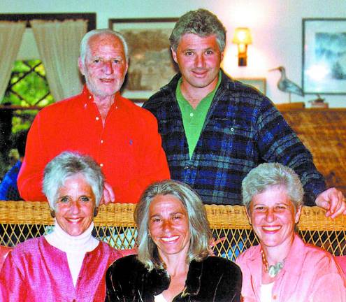 R. Peter Straus, chairman of Straus News, dies at 89 Straus also owned radio stations, including WMCA, the home of the Good Guys R. Peter Straus and his family. From left to right, beginning in the back row, are: R. Peter Straus and son Eric Straus; and seated, from left: Diane Straus Tucker, Kate Straus, Jeanne Straus (president of Straus News).