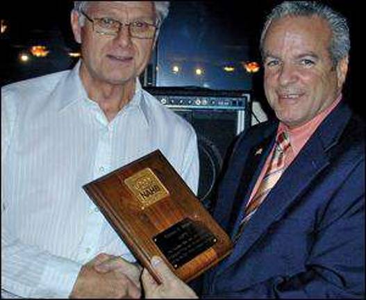 Hogan receives life award Hogan receives life award