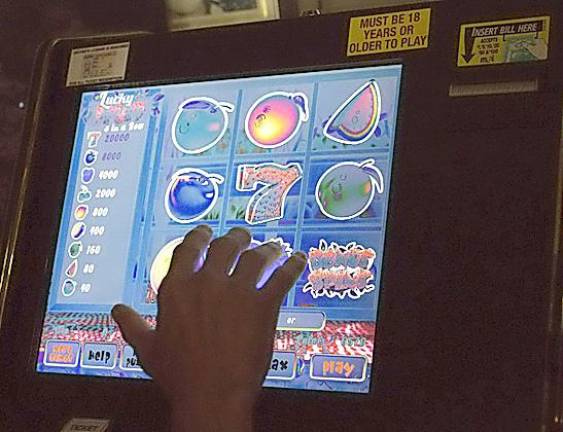 Judge ends halt to police seizures of cash-paying games Judge ends halt to police seizures of cash-paying games