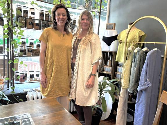 Virtual shopping in Istanbul with the Global Sourceress Kristin Albrecht and Carissa Souza