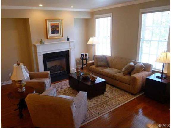 Two-bedroom townhome in upscale community Two-bedroom townhome in upscale community