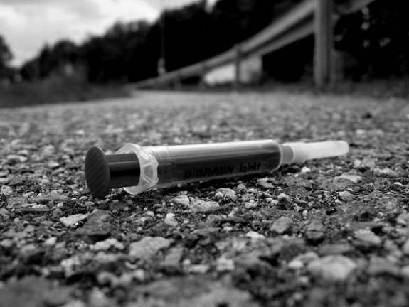 Pennsylvania overdose deaths jump 23 pct to 3,383 in 2015
