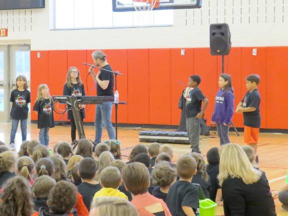 Producer and composer teaches kids about more than music From left: Lydia Coronato, Jenelle Leslie, Layla O’Donnell, Brent Daniels, Rayvon Carr, Aubrieonna Malone, and Zion Colon