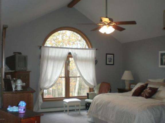 Four-bedroom farmhouse on quiet country road Four-bedroom farmhouse on quiet country road