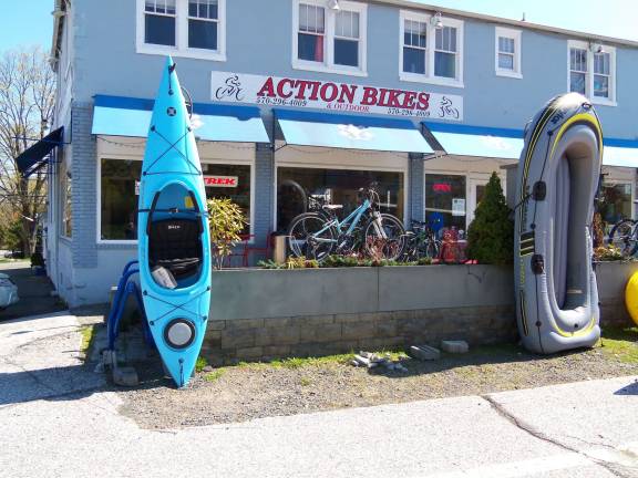 Chamber members to network at Action Bikes Chamber members to network at Action Bikes