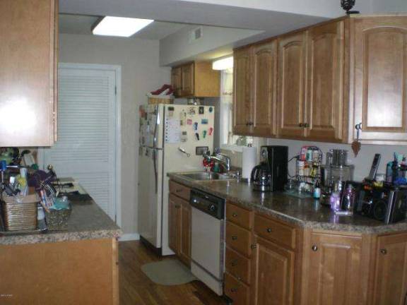 Updated townhouse in a great location Updated townhouse in a great location