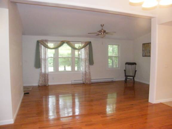 Newly renovated three-bedroom Newly renovated three-bedroom