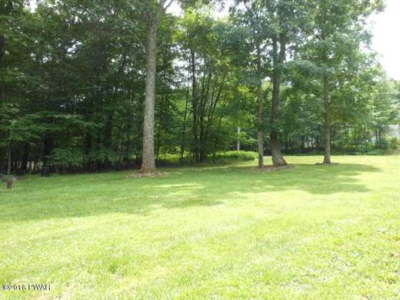 Three bedrooms with land and lake access Three bedrooms with land and lake access
