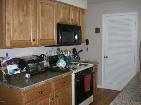 Updated townhouse in a great location Updated townhouse in a great location