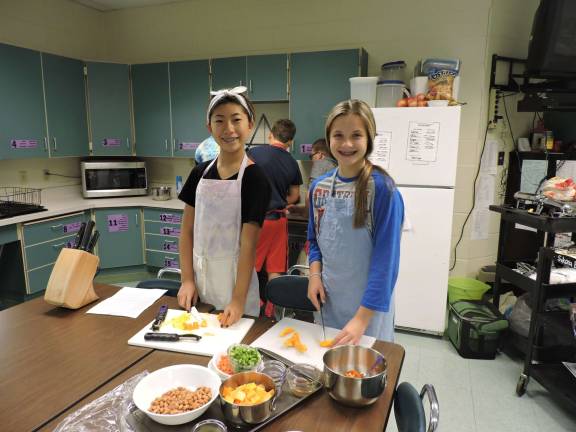 DVMS chili winners tied for best Jennifer Lee (left) and Kelly Volavka (Photo provided)