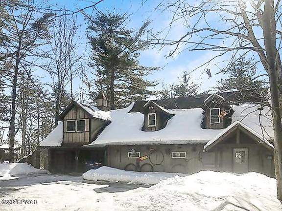 Custom home offers living, working, and investing opportunities Custom home offers living, working, and investing opportunities