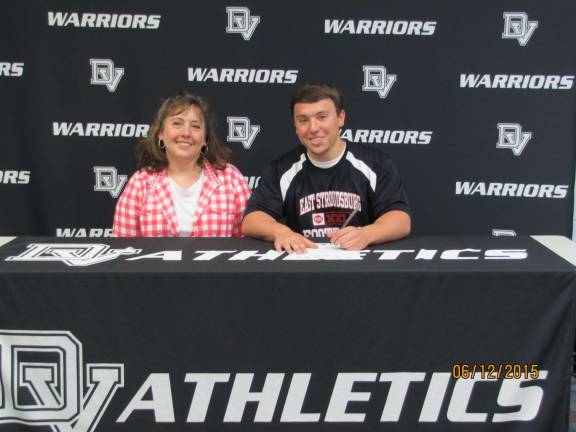 DV KICKER SIGNS WITH EAST STROUDSBURG Photo provided
