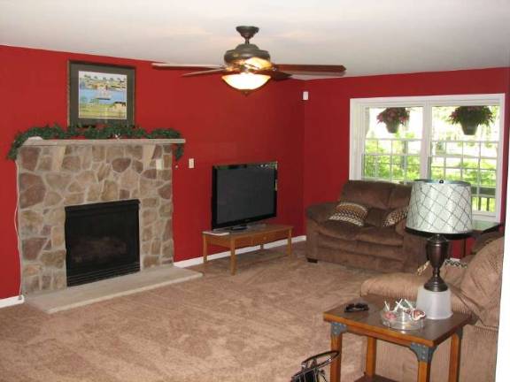 Quiet location in lake community Quiet location in lake community