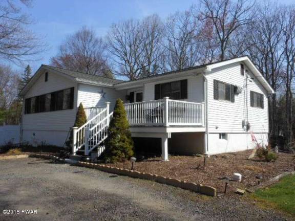 Three-bedroom ranch in a private setting Three-bedroom ranch in a private setting