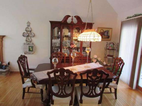 Upgraded four-bedroom contemporary Upgraded four-bedroom contemporary