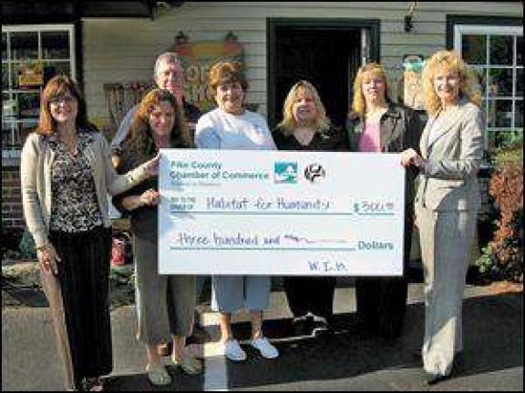 Women help Habitat for Humanity Women help Habitat for Humanity