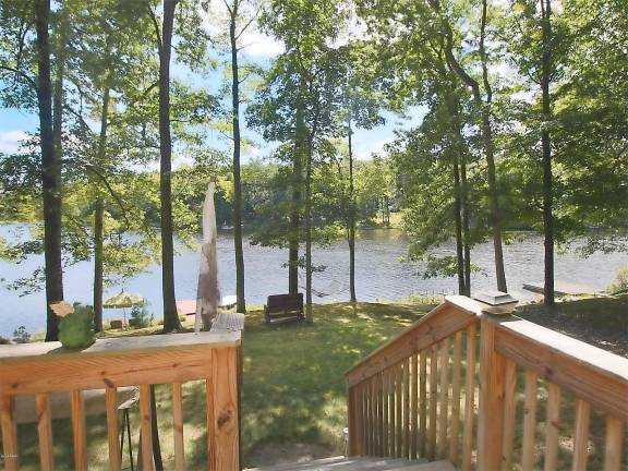 Lakefront ranch with private dock The lake view