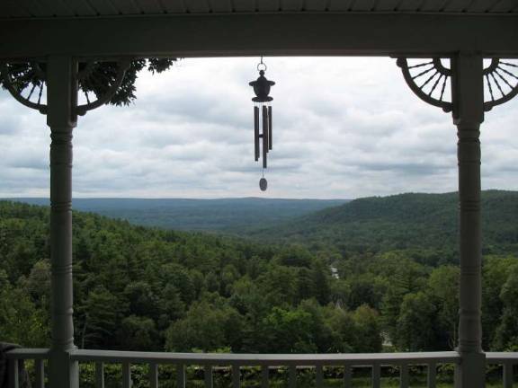Upscale colonial with many extras Upscale colonial with many extras