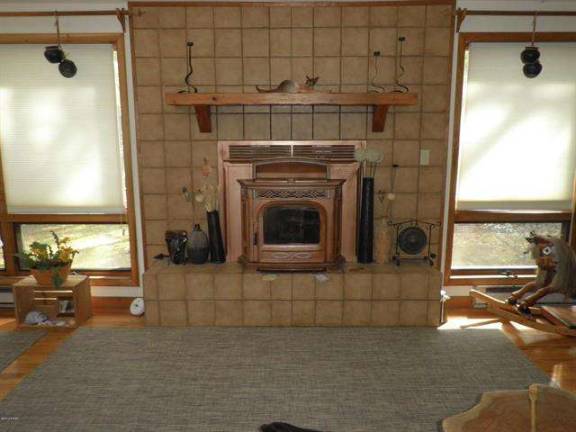 Modern, three-bedroom with lake rights Modern, three-bedroom with lake rights