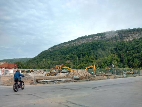 A new school year, a new school Construction continues on the main campus
