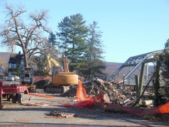 Tearing down, building up Tearing down, building up