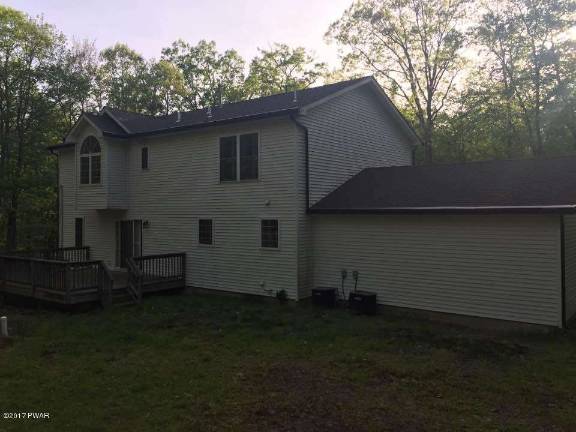 Modern colonial offers pool and lake access Modern colonial offers pool and lake access