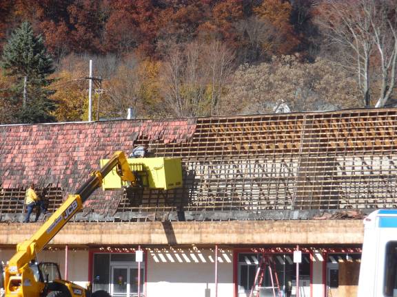 Tearing down, building up Tearing down, building up
