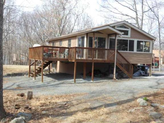 An affordable ranch, with extras An affordable ranch, with extras