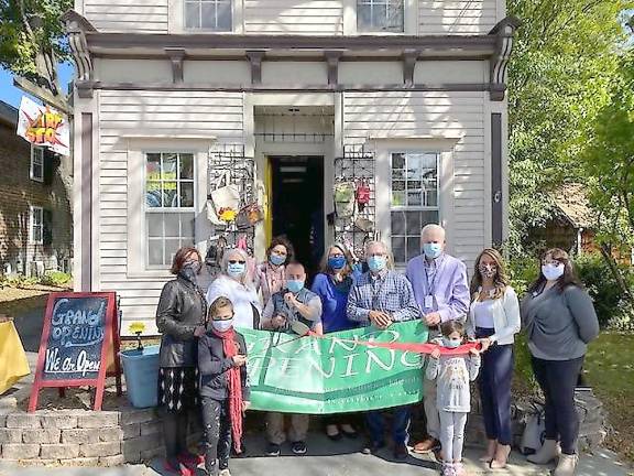 NYC family devastated by pandemic opens thrift shop in Milford NYC family devastated by pandemic opens thrift shop in Milford