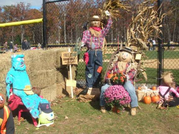 Scarecrows to be judged.
