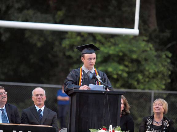 Valedictorian Jacob Lockwood speaks