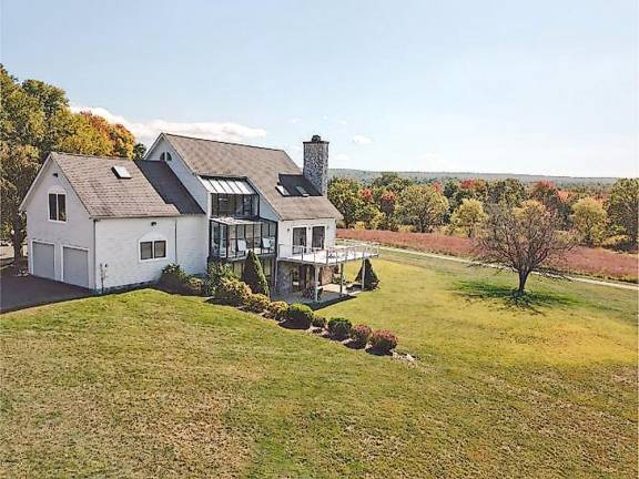 Country estate offers sweeping views of the Kittatinny Ridge