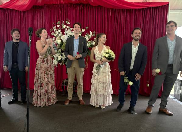Opera! Pike! Opera! is part of the community fabric From left: Luke Norvell, Emily Margevich, Geoffrey Schmelzer, Alla Yarosh, Cumhur Gorgun, and Dylan Gregg on stage for Opera! Pike! Opera! at Ann Street Park.